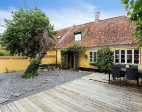 Idyllisk, historisk byhus ved fjorden i Mariager in Mariager